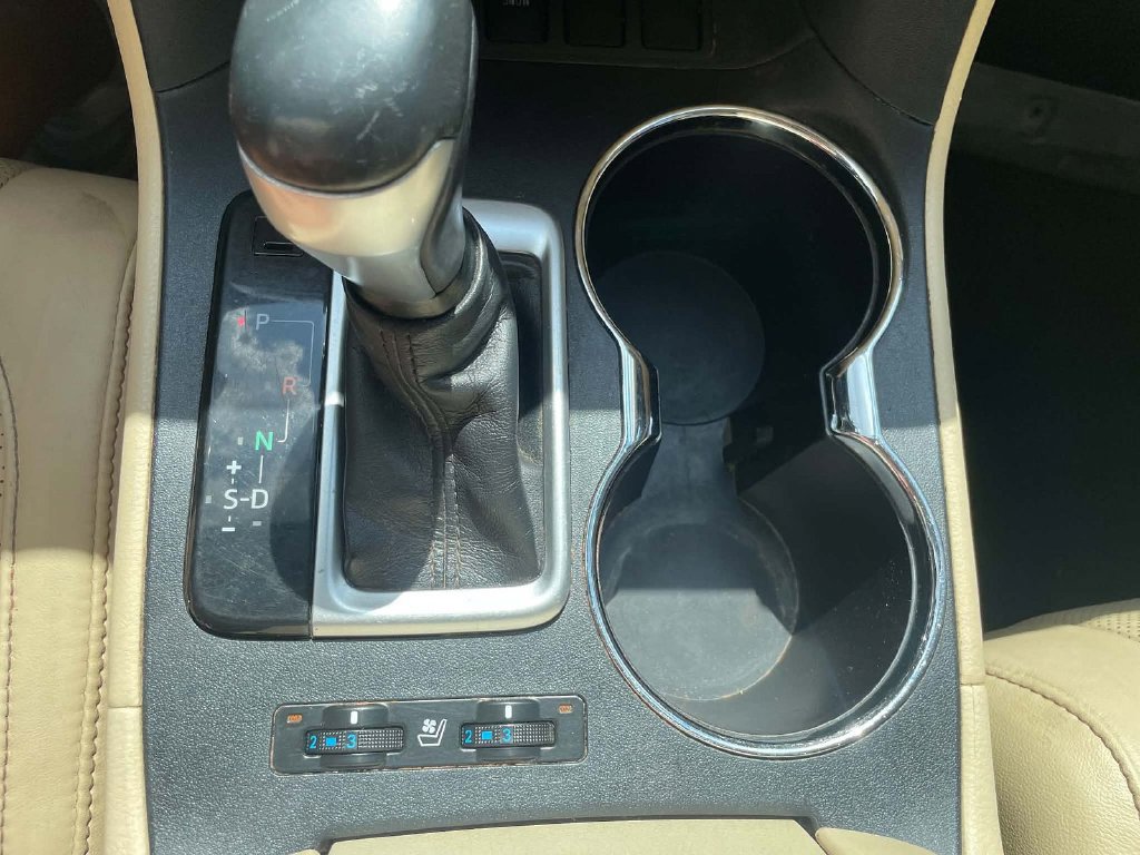 Used 2017 Toyota Highlander Limited FWD image 10