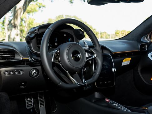 Used 2024 McLaren Artura RWD image 65