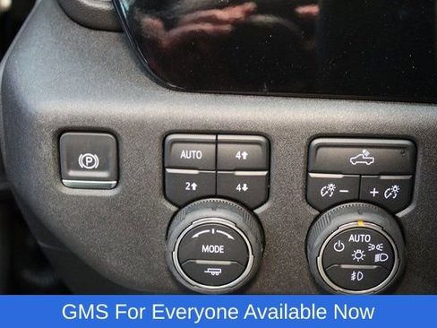 New 2025 Chevrolet Silverado 1500 RST w/ Z71 Off-Road Package AWD/4WD image 18