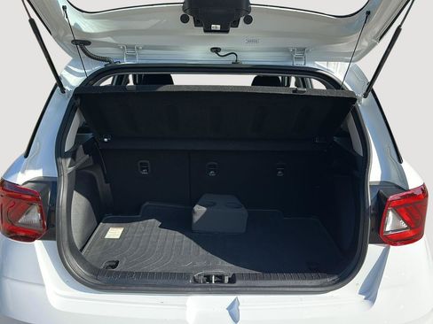 Used 2023 Hyundai Venue SEL FWD image 15
