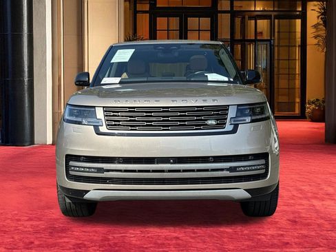 Used 2024 Land Rover Range Rover SE AWD/4WD image 6