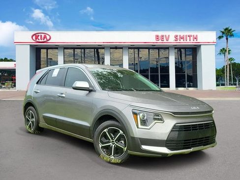 Certified 2025 Kia Niro LX FWD image 1
