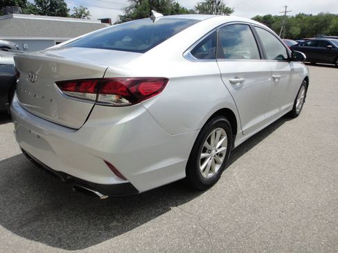 Used 2019 Hyundai Sonata SE FWD image 4