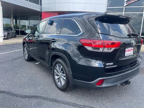 Used 2018 Toyota Highlander XLE AWD/4WD image 5