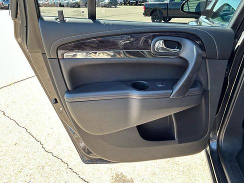 Used 2017 Buick Enclave Leather AWD/4WD image 14