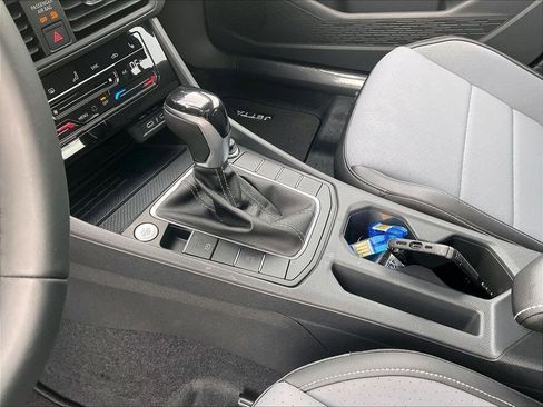 New 2026 Volkswagen Jetta SE FWD image 14