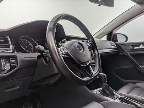Used 2017 Volkswagen Golf SEL image 22