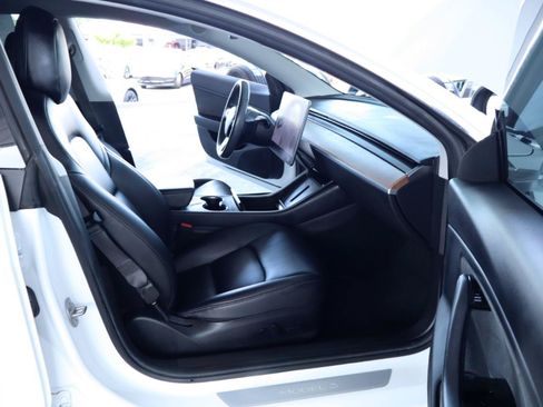 Used 2018 Tesla Model 3 Mid Range RWD image 34