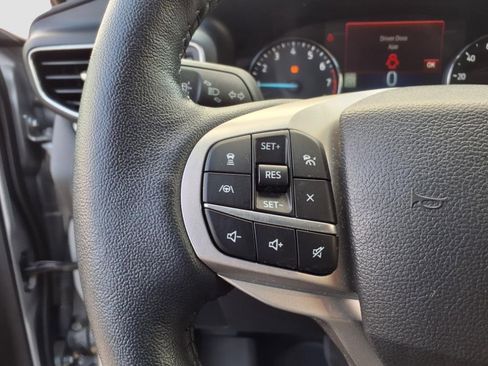 Certified 2022 Ford Explorer XLT w/ Equipment Group 202A image 19