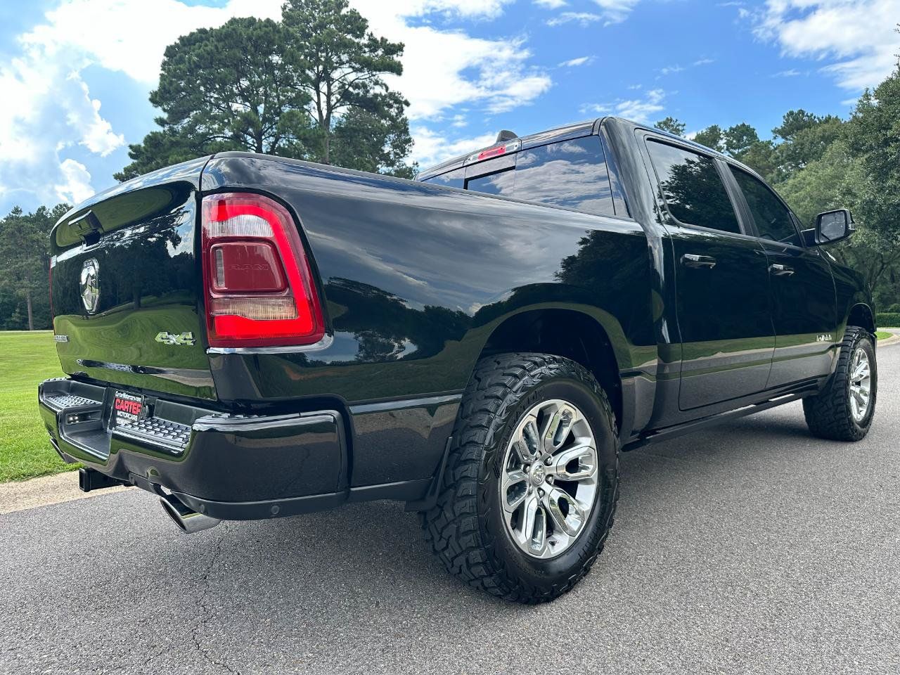 Used 2023 RAM 1500 Laramie AWD/4WD image 5