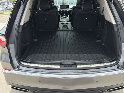 Certified 2024 Acura MDX SH-AWD w/ Advance Package image 32