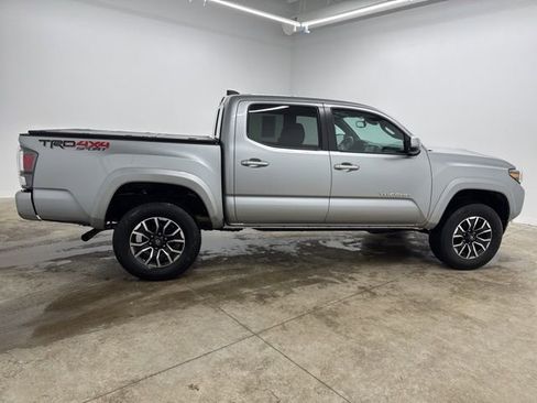 Used 2023 Toyota Tacoma TRD Sport image 4