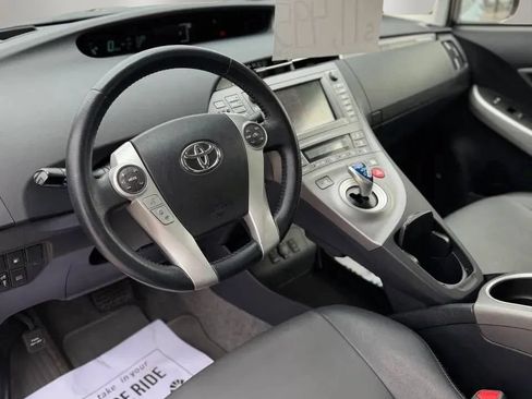 Used 2014 Toyota Prius Prime Advanced FWD image 10