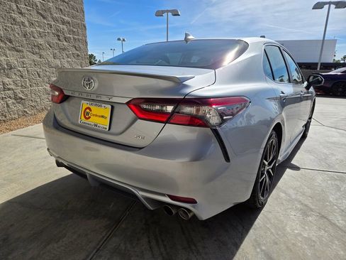 Used 2024 Toyota Camry SE FWD image 5