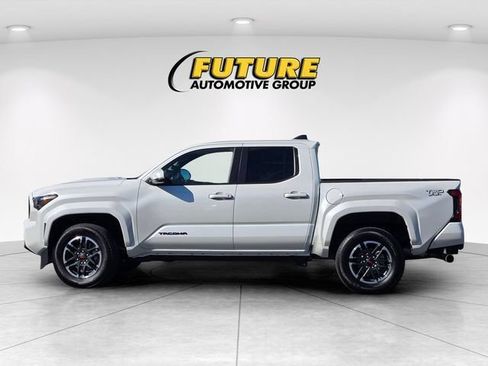 Certified 2024 Toyota Tacoma TRD Sport w/ TRD Sport Upgrade Package AWD/4WD image 9