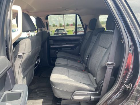 Used 2022 Ford Expedition XLT AWD/4WD image 5