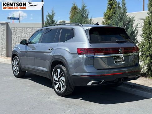 Used 2025 Volkswagen Atlas SE AWD/4WD image 6