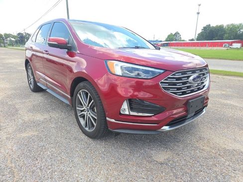 Used 2019 Ford Edge Titanium w/ Equipment Group 301A FWD image 1