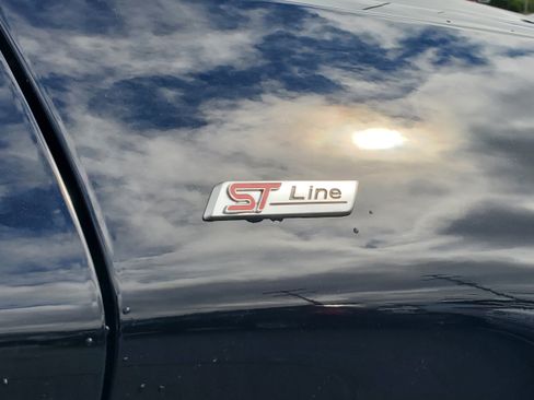 Used 2025 Ford Explorer ST-Line AWD/4WD image 8