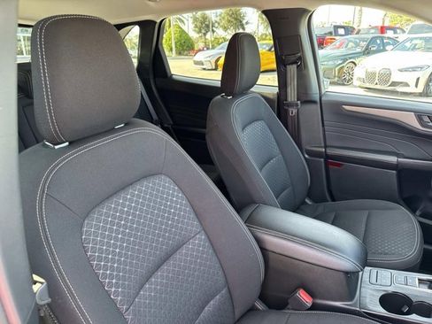 Used 2025 Ford Escape Active image 17