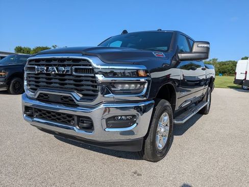 Used 2026 RAM 2500 Big Horn AWD/4WD image 1