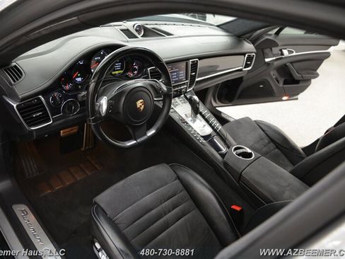 Used 2013 Porsche Panamera GTS image 12