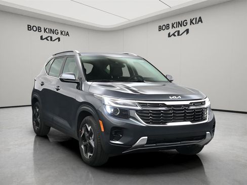 New 2026 Kia Seltos EX FWD image 16