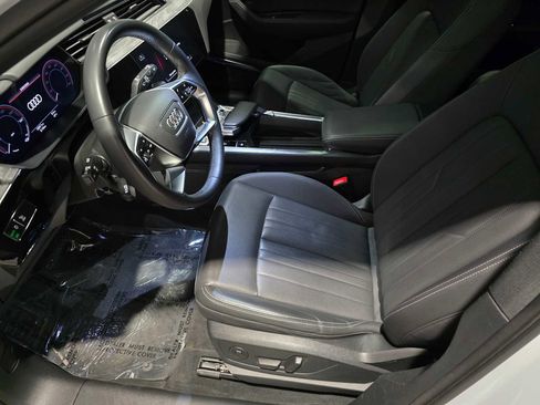 Used 2023 Audi e-tron Premium Plus w/ Premium Plus Package image 20