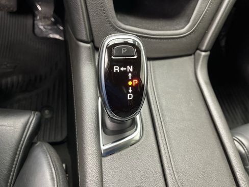 Used 2017 Cadillac XT5 Luxury image 26