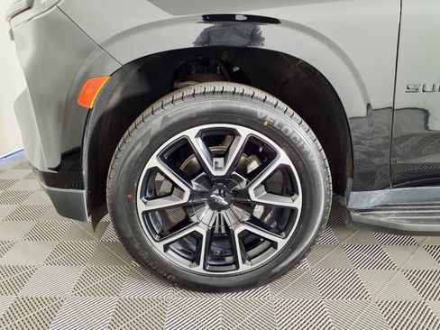 Used 2023 Chevrolet Suburban RST w/ Luxury Package AWD/4WD image 7