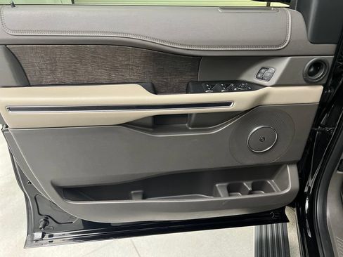 Used 2021 Ford Expedition Limited w/ Cargo Package RWD image 14