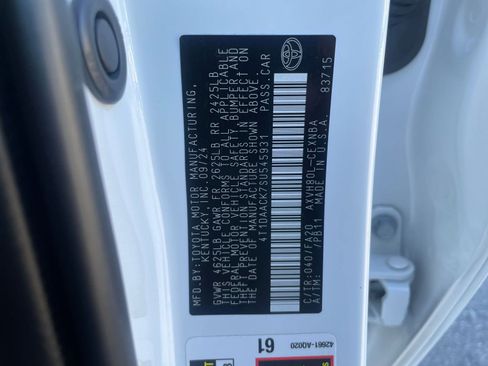 Used 2025 Toyota Camry LE image 29