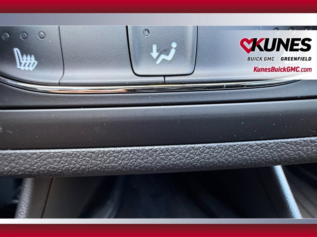 New 2026 Buick Envista Preferred w/ Convenience I Package FWD image 32