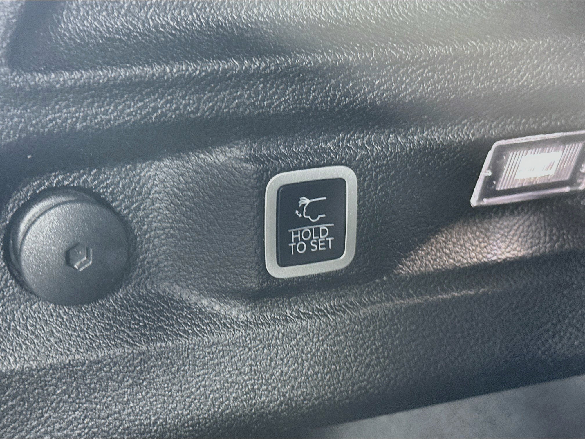 Used 2023 Jeep Grand Cherokee L Laredo AWD/4WD image 31
