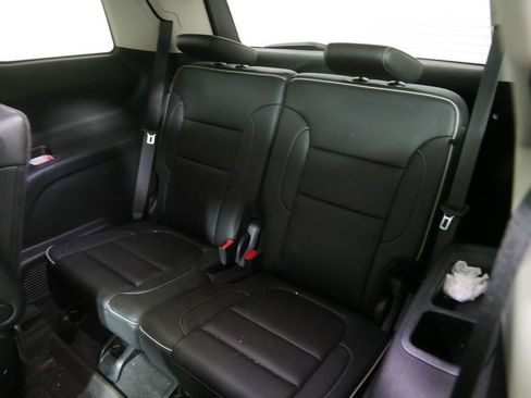 Used 2022 GMC Acadia Denali w/ Denali Ultimate Package image 19