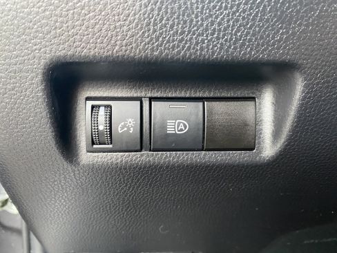 Used 2022 Toyota RAV4 XLE image 14