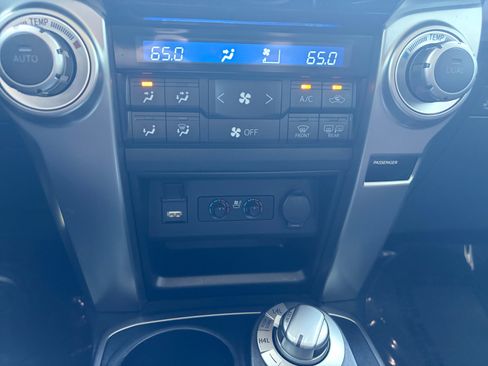 Used 2023 Toyota 4Runner Limited AWD/4WD image 20