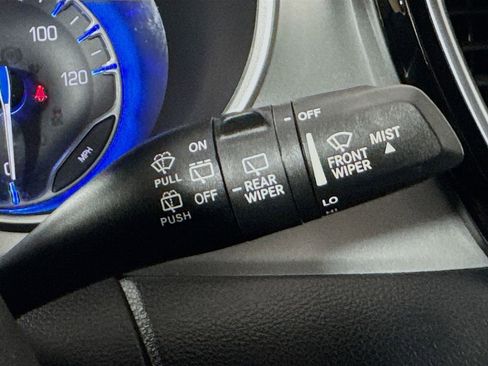 Used 2020 Chrysler Pacifica Touring w/ S Appearance Package image 15