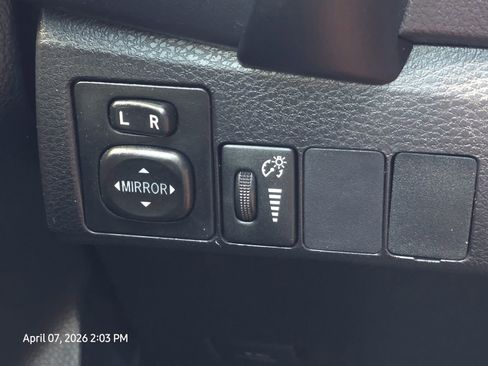 Used 2019 Toyota Corolla SE w/ Carpet Mat Package (TMS) image 29