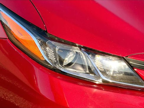 Used 2022 Toyota Camry LE FWD image 28