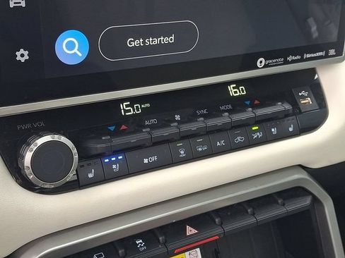 Used 2022 Toyota Tundra Capstone AWD/4WD image 16