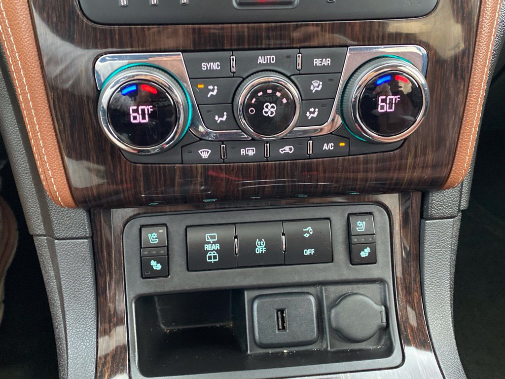 Used 2015 Chevrolet Traverse LTZ AWD/4WD image 19