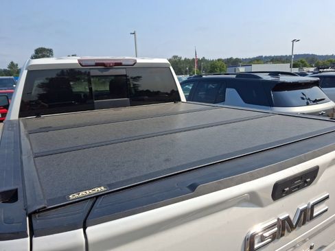 Used 2020 GMC Sierra 1500 Denali w/ Denali Ultimate Package AWD/4WD image 8