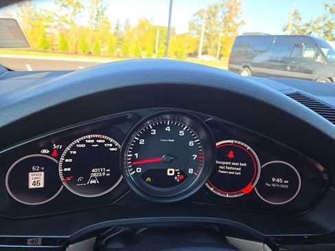 Used 2023 Porsche Cayenne image 8