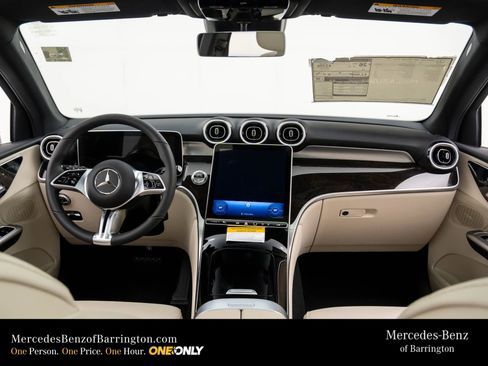 Used 2026 Mercedes-Benz GLC 300 4MATIC image 11