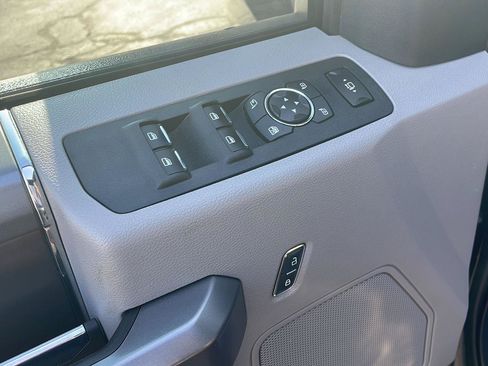 Used 2019 Ford F250 XLT w/ XLT Premium Package AWD/4WD image 12