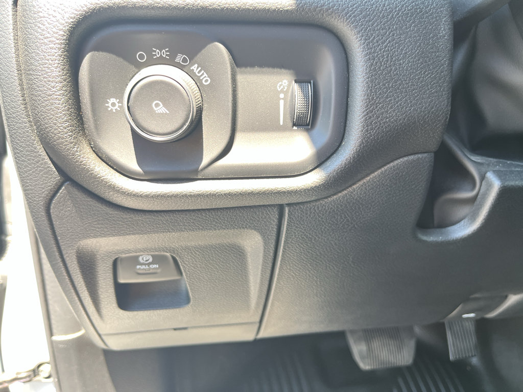 Used 2024 RAM 1500 Tradesman AWD/4WD image 13