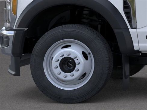 New 2025 Ford F550 4x4 Crew Cab Super Duty w/ XL Chrome Package image 19