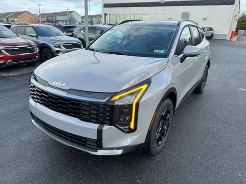 New 2026 Kia Sportage EX image 1