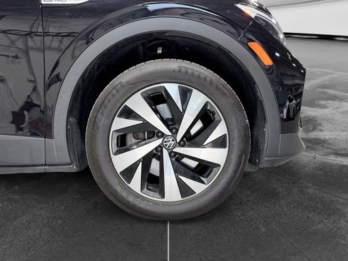 Used 2023 Volkswagen ID.4 Pro AWD/4WD image 30